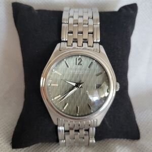 Kenneth Cole Mens Silver Watch  **Worn - Excellent Condition Needs Battery**